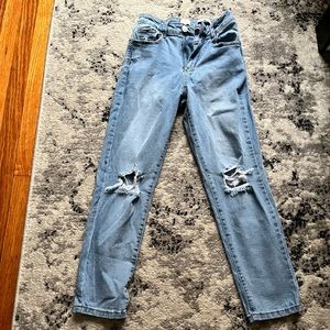 Stretch Mom Jeans light blue distressed